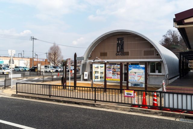 スチールアーチ精肉店｜アルミ格子を採用した和モダン店舗 イメージ20