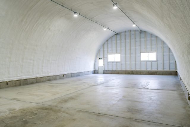 貸倉庫建築に最適なスチールアーチ｜柱のない60坪空間と高い断熱性能 イメージ10