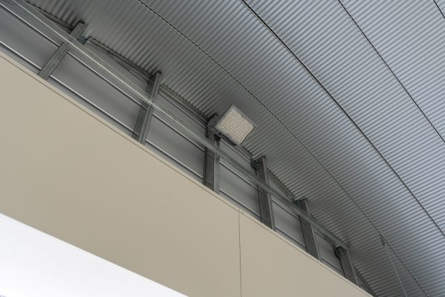 柱のないスチールアーチ倉庫｜ガレージ・整備工場にも対応する大空間 イメージ16