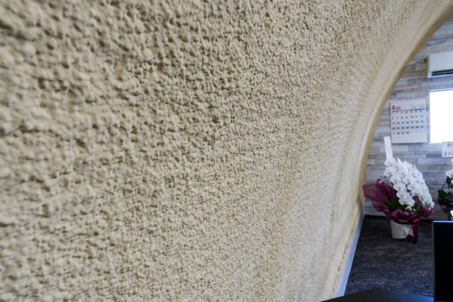 スチールアーチ事務所兼倉庫｜奥行23.25mの柱なし大空間を有効活用 イメージ2