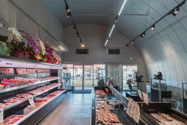 高断熱スチールアーチ店舗｜インシュレーション工法を採用した精肉店 イメージ8