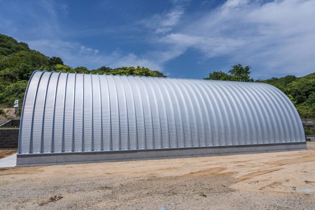 重機・資材保管に最適なスチールアーチ倉庫｜短工期・低コストの施工事例 イメージ20