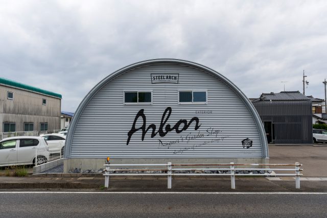 スチールアーチ企業倉庫｜間口8m・高さ4m・大型シャッターで車両搬入に対応 イメージ15