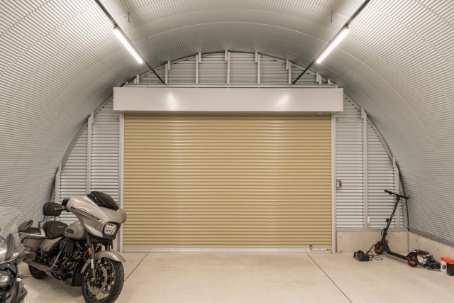車・バイク保管に最適なスチールアーチガレージ｜無柱空間とデザイン性を両立 イメージ8