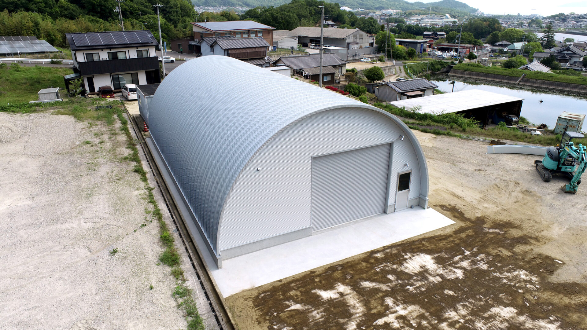 重機・資材保管に最適なスチールアーチ倉庫｜短工期・低コストの施工事例 イメージ9