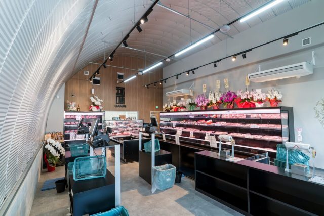 高断熱スチールアーチ店舗｜インシュレーション工法を採用した精肉店 イメージ5