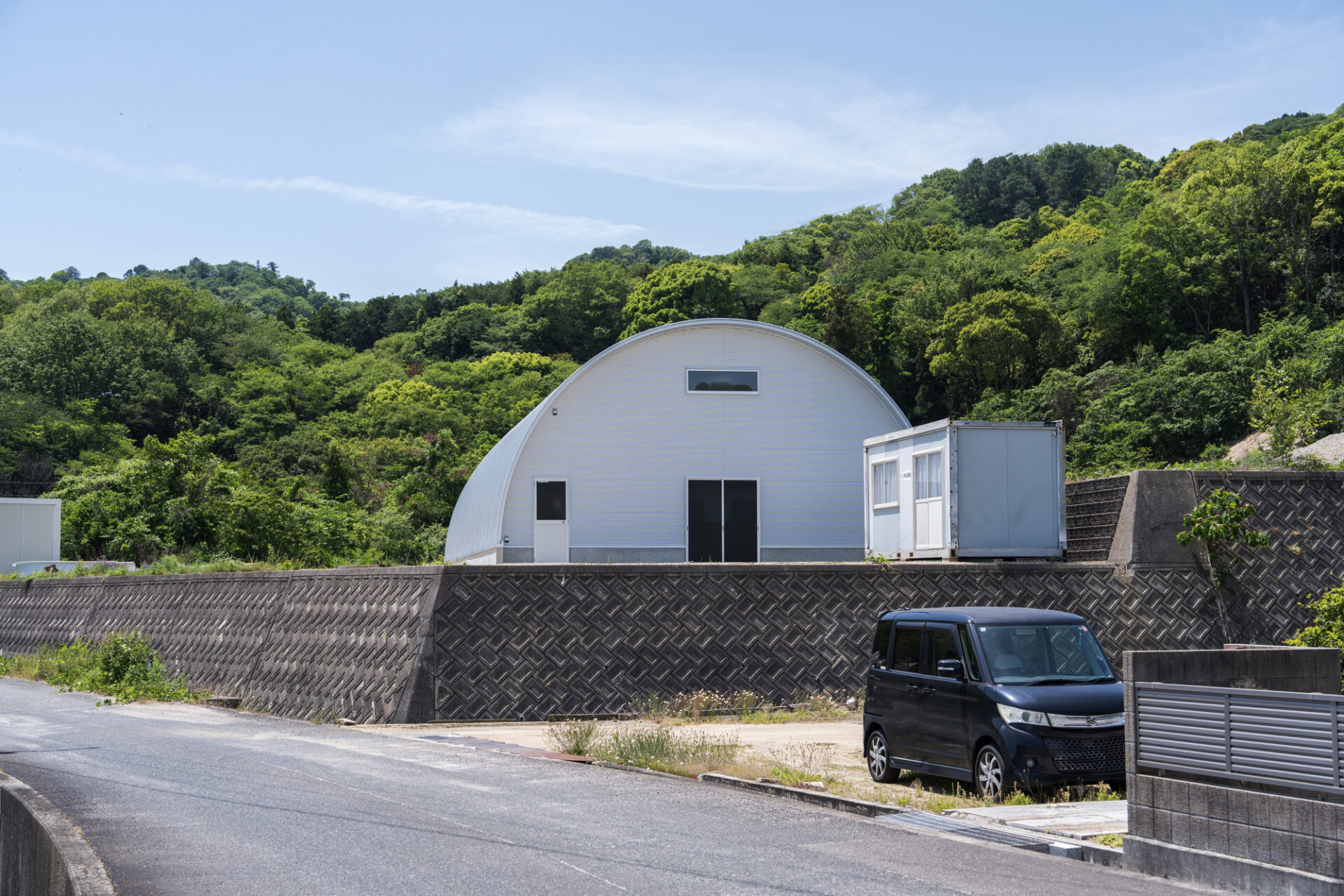 重機・資材保管に最適なスチールアーチ倉庫｜短工期・低コストの施工事例 イメージ13