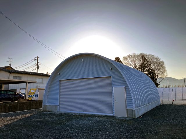 スチールアーチ倉庫｜間口8m×奥行10.23mの美しいアール形状 イメージ4