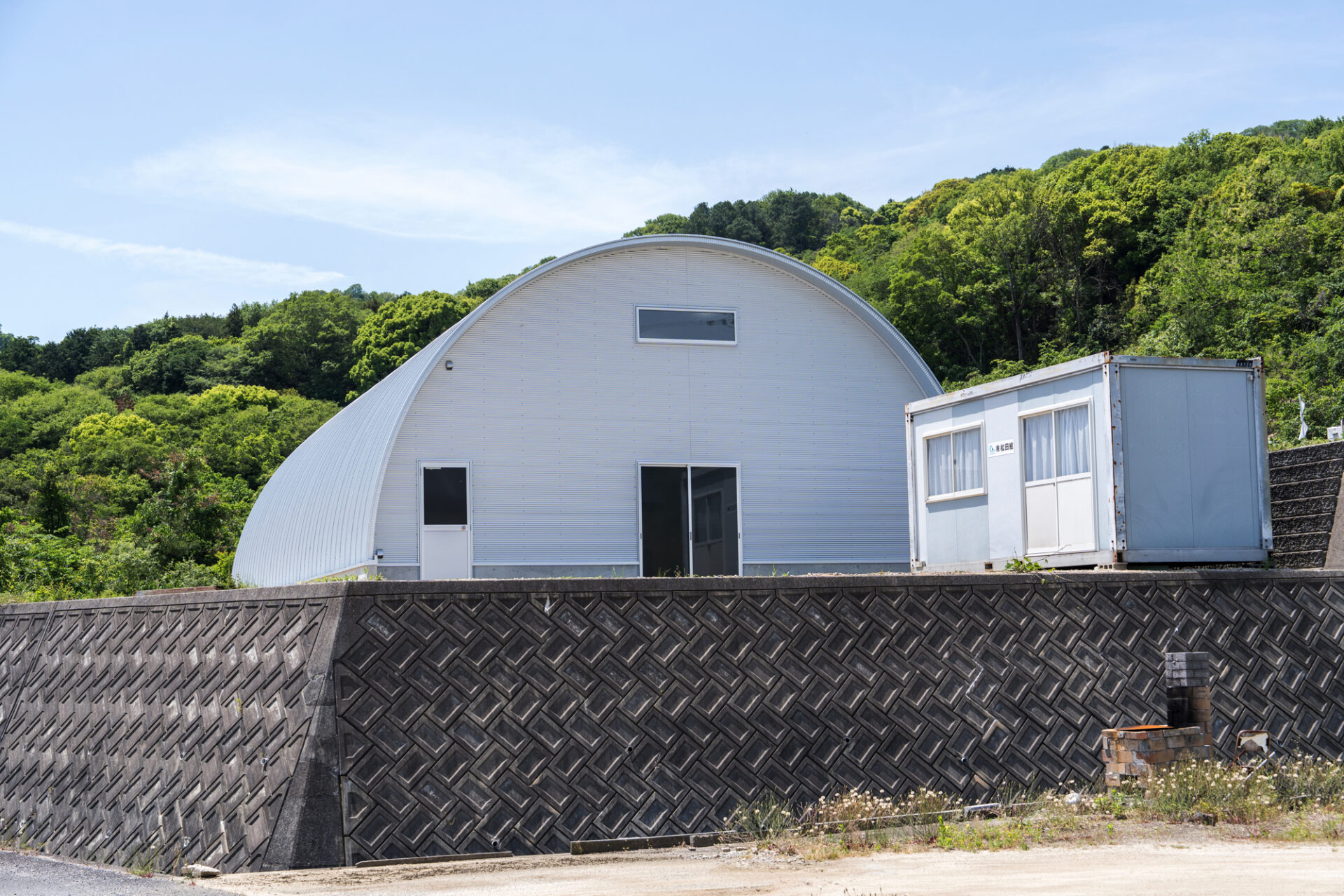 重機・資材保管に最適なスチールアーチ倉庫｜短工期・低コストの施工事例 イメージ12