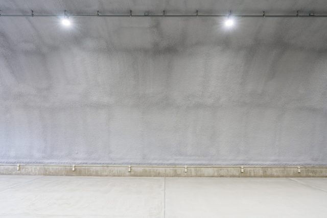 発泡ウレタン断熱のスチールアーチ倉庫｜2連棟の無柱大空間 イメージ8