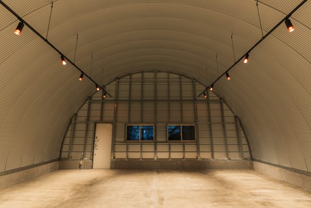 柱のないスチールアーチ倉庫｜ガレージ・整備工場にも対応する大空間 イメージ17